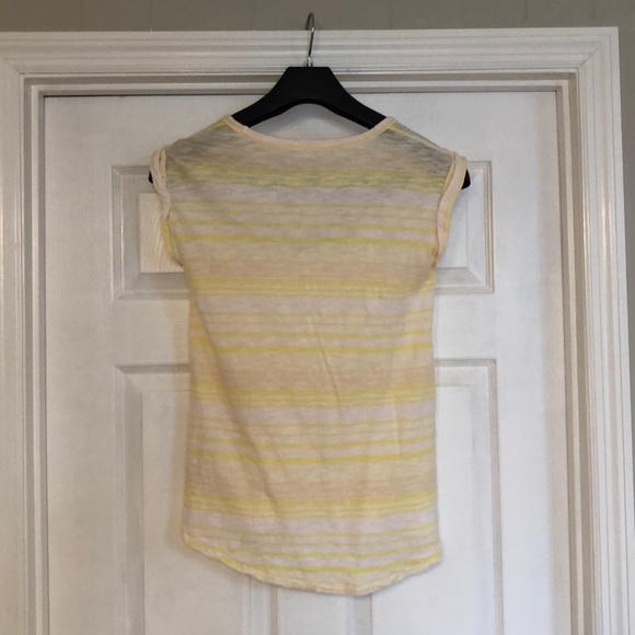 Gap striped yellow tee - Picture 2 of 4
